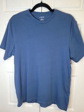 085 J. Crew Men’s Short-Sleeve Washed Crewneck 100% Cotton, Dusty Blue,  Medium